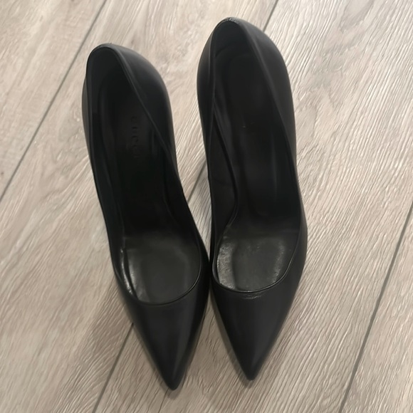 Gucci - Picture 1 of 5